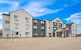 Spark By Hilton Moline Quad Cities